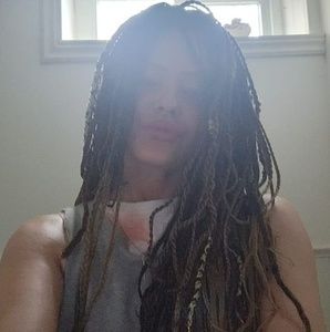 Meet your Posher, Elaine